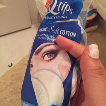 Photo of Q-tips Beauty Cotton Rounds uploaded by Merari H.