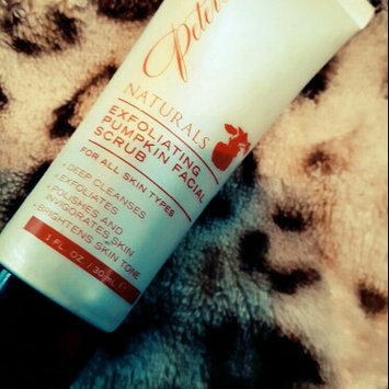 Photo of Lamas Botanicals Peter Lamas Naturals Exfoliating Pumpkin Facial Scrub, 4 fl oz uploaded by Hannah Q.