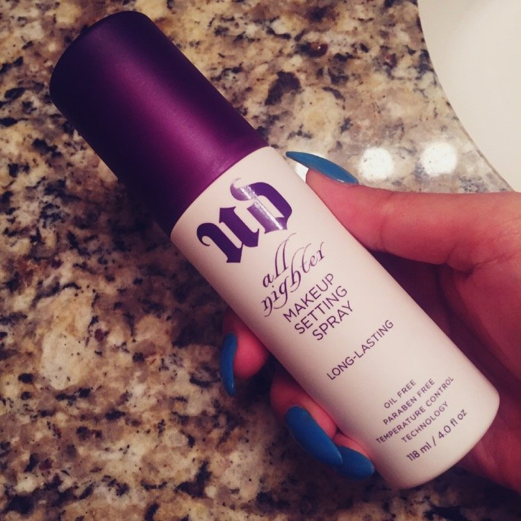 Urban Decay Urban Decay Chill Cooling and Hydrating Makeup Setting Spray