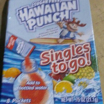 Photo of Hawaiian Punch Fruit Juicy Red Singles To Go uploaded by Vernon I.