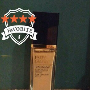Photo of Estée Lauder Perfectionist Youth-Infusing Serum Makeup SPF 25 uploaded by Jennifer W.