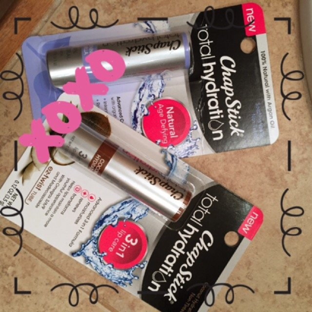 ChapStickÂŽ Total Hydration 3 in 1 Coconut Hydration