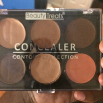 Photo of Beauty Treats Concealer Palette uploaded by Shania L.