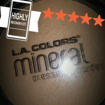 Photo of L.A. Colors Mineral Pressed Powder uploaded by Jenny B.