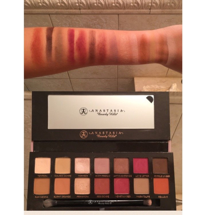 Anastasia Beverly Hills Modern Renaissance Eye Shadow Palette