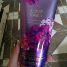 Photo of Victoria's Secret Moonlight Dream Hand And Body Cream uploaded by Jessica B.