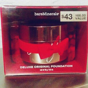 Photo of bareMinerals Deluxe Original Foundation Collector's Edition uploaded by Roxana B.