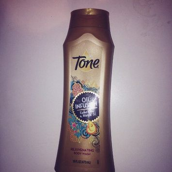 Photo of Tone® Oil Infusion Rejuvenating Body Wash 16 fl. oz. Bottle uploaded by Jhoan H.