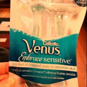 Photo of Gillette Venus Embrace Sensitive™ Disposable Razor uploaded by Robin P.