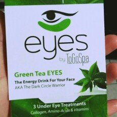 Photo of ToGoSpa Green Tea - Rejuvenating Eye Pads 3 piece uploaded by Yahaira g.