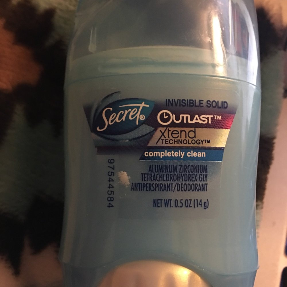 Secret® Outlast XTEND Completely Clean Invisible Solid Deodorant