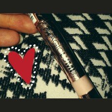 Photo of L'Oréal Paris MAGIC by Studio Secrets Magic Lumi Highlighting Concealer uploaded by Shawna S.