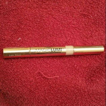 Photo of L'Oréal Paris MAGIC by Studio Secrets Magic Lumi Highlighting Concealer uploaded by Felicia T.