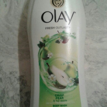 Photo of Olay Fresh Outlast Crisp Pear & Fuji Apple Body Wash uploaded by Regina W.