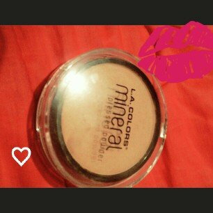 Photo of L.A. Colors Mineral Pressed Powder uploaded by Geomara D.