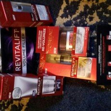 Photo of L'Oréal Paris RevitaLift® Miracle Blur Oil-Free uploaded by Bobbi T.