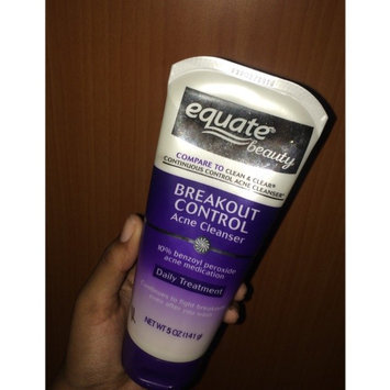 Photo of Equate Beauty Breakout Control Acne Cleanser uploaded by Kelly R.