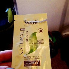 Photo of Suave® Professionals Natural Infusion Shampoo, Awapuhi Ginger and Honeysuckle uploaded by Sarah D.