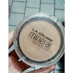 Photo of L.A. Colors Mineral Pressed Powder uploaded by Karla L.