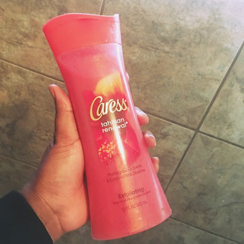 Photo of Caress® Tahitian Renewal™ Exfoliating Pomegranate Body Wash uploaded by Hillary O.