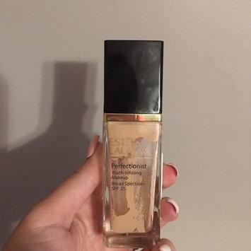 Photo of Estée Lauder Perfectionist Youth-Infusing Serum Makeup SPF 25 uploaded by Susan M.