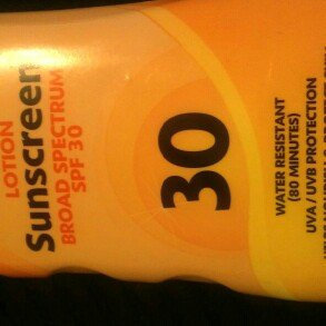 Photo of Hawaiian Tropic® Dark Tanning Lotion Sunscreen uploaded by Yvonne M.