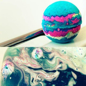 Photo of 60 Wholesale Bath Bombs 4.5 oz Luxurious and Lush uploaded by Tammy G.