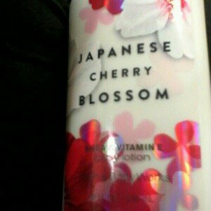 Photo of Signature Collection Body Lotion uploaded by Le Petit P.
