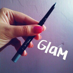 Photo of M.A.C Cosmetics Technakohl Liner uploaded by Andrea B.