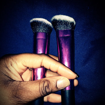 Photo of Head Real Techniques Sculpting Makeup Brush uploaded by Lyneia B.
