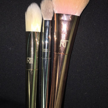 Photo of Real Techniques: Bold Metals Collection Spotlight Essentials Holiday Set uploaded by Candice K.