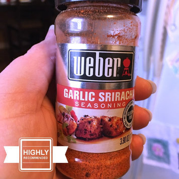 Photo of Weber 0.291-oz Garlic Sriracha Seasoning Blend 2010237 uploaded by Skye B.