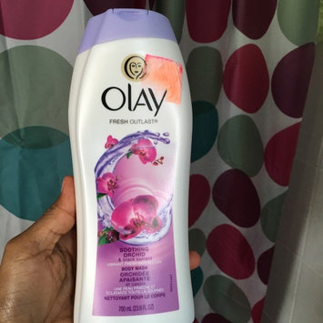 Photo of Olay Luscious Embrace Cleansing Body Wash uploaded by Yisel C.