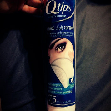 Photo of Q-tips Beauty Cotton Rounds uploaded by Brandie O.