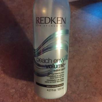 Photo of Redken Beach Envy Wave Aid Treatment Spray For Big Beachy Texture uploaded by Chavonne L.