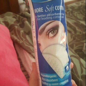Photo of Q-tips Beauty Cotton Rounds uploaded by Esmeralda R.