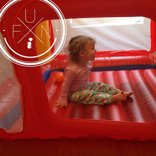 INTEX Inflatable Jump-O-Lene Playhouse / 48260EP