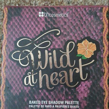 Photo of BH Cosmetics Baked Eyeshadow Palette uploaded by Evelyn b.