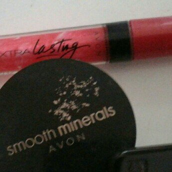 Photo of Avon Perfect Wear Extralasting Lip Gloss Eternal Rose uploaded by VAL B.