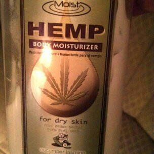 Photo of Hempz Triple Moisture Herbal Whipped Body Crème, 17 Fluid Ounce uploaded by Denise W.