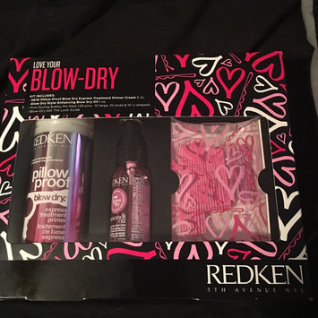 Photo of Redken Pillow Proof Blow Dry Express Primer Heat Protection Spray uploaded by Jennifer B.