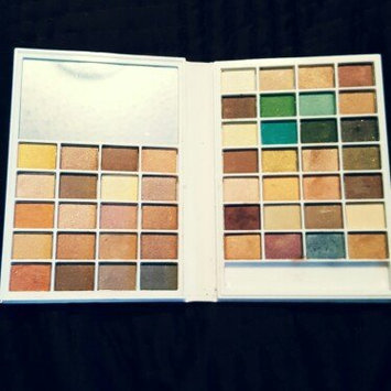 Photo of e.l.f. Cosmetics Eyeshadow Book uploaded by Danielle T.