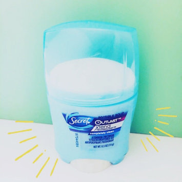 Photo of Secret Outlast Xtend Invisible Solid Completely Clean Antiperspirant/Deodorant uploaded by Shelby B.