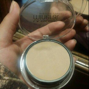 Photo of L.A. Colors Mineral Pressed Powder uploaded by Yessi T.