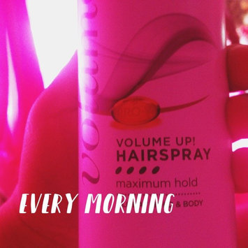 Photo of Pantene Pro-V Extra Strong Hold Hairspray uploaded by Damaris A.