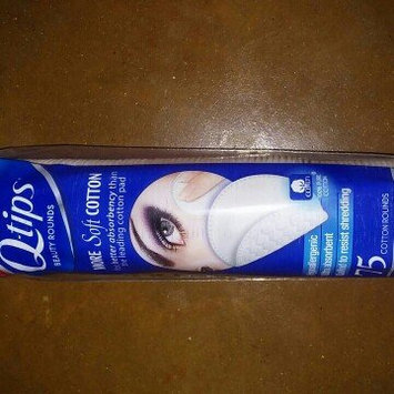 Photo of Q-tips Beauty Cotton Rounds uploaded by NATASCHA O.