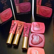 Photo of Too Faced Melted Kisses & Sweet Cheeks uploaded by Claudia S.