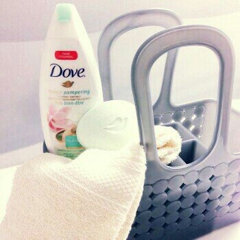 Photo of Dove Purely Pampering Coconut Milk Beauty Bar uploaded by Shirley Alejandra E.