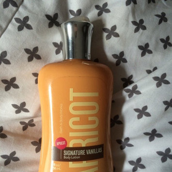 Photo of Bath Body Works Bath & Body Works Apricot Vanilla Signature Vanillas Body Lotion 8 fl oz (236 ml) uploaded by Sophia R.