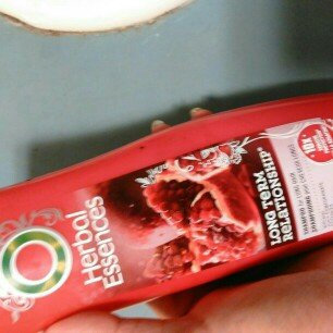Photo of Herbal Essences Long Term Relationship Shampoo For Long Hair uploaded by Ariana S.